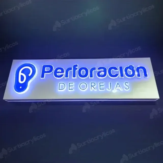 Aviso en acrílico de 1 m²
